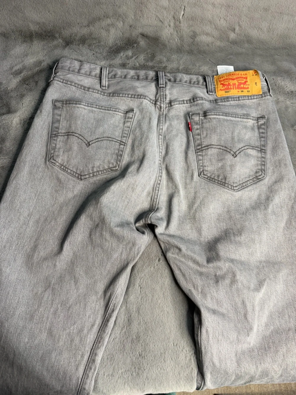 Levi's Men's Light Gray Relaxed Fit‎ Jeans